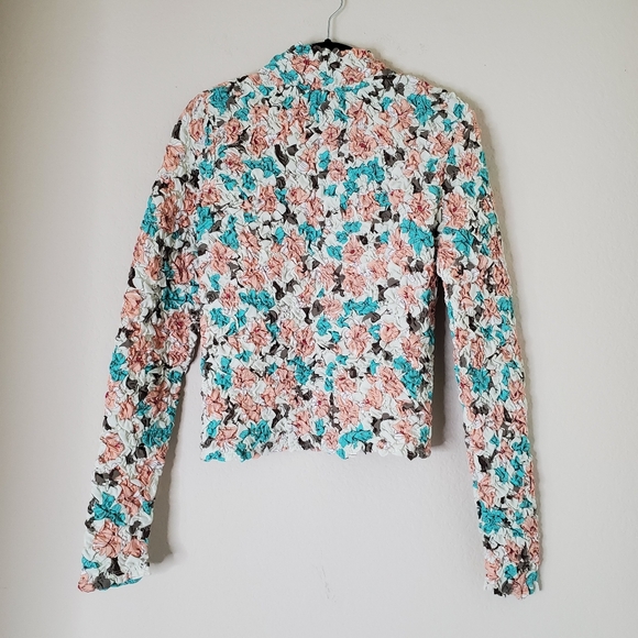 Dolan Left Coast Printed Pebble Smocked Turtleneck Top Blouse Sz Medium Crinkle - Picture 3 of 9